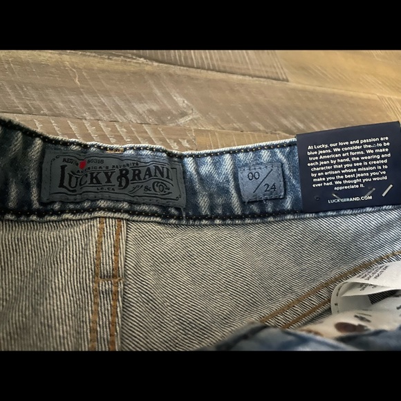 NWT High Rise Lucky Pins Short - Picture 4 of 6